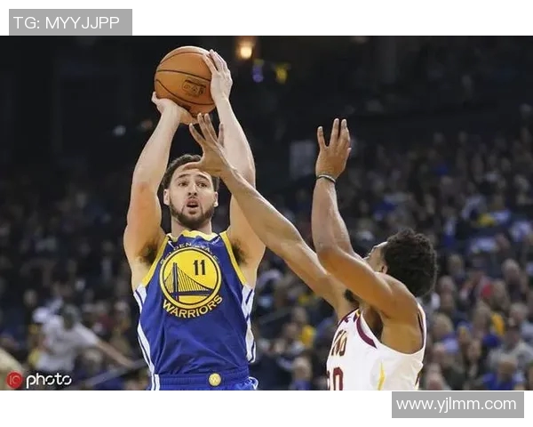 骑士与勇士精彩对决视频回顾全场亮点与精彩瞬间分析