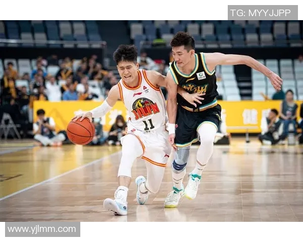 CBA图文直播广东队对阵辽宁队精彩赛事全程回顾与分析