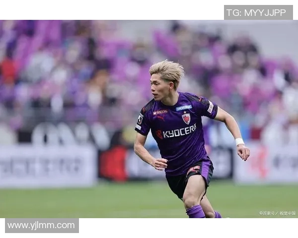 不死鸟与横滨的巅峰对决展现足球激情与荣耀的较量